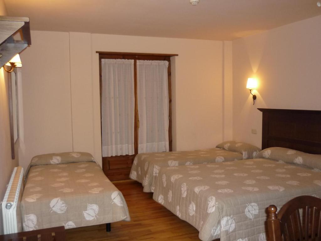 Hotel Rantiner Taull Ruang foto